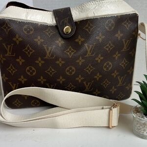 Louis Vuitton Monogram Crossbody Bag
Date code not visible due to age